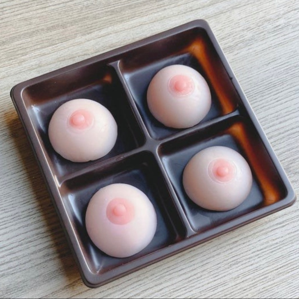 Gag gift Mochi boob squishy toys 4pcs